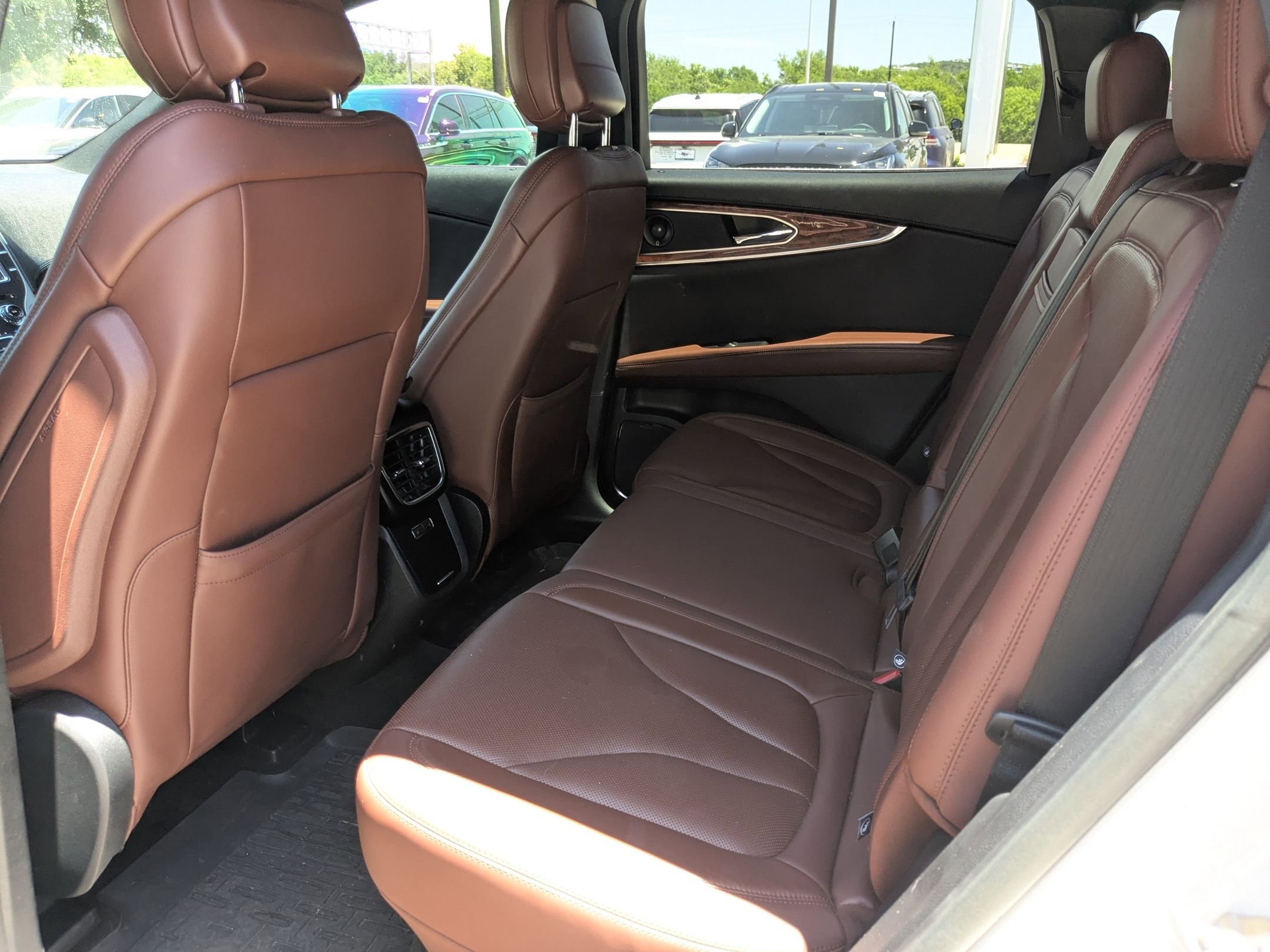 Used 2020 Lincoln Nautilus Reserve w/ Cargo Utility Package FWD image 12