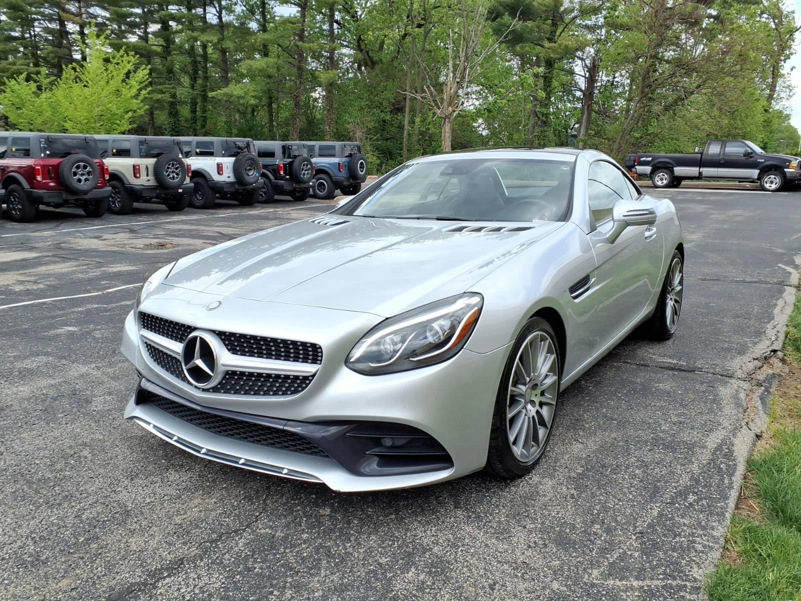 Used 2017 Mercedes-Benz SLC 300 image 4