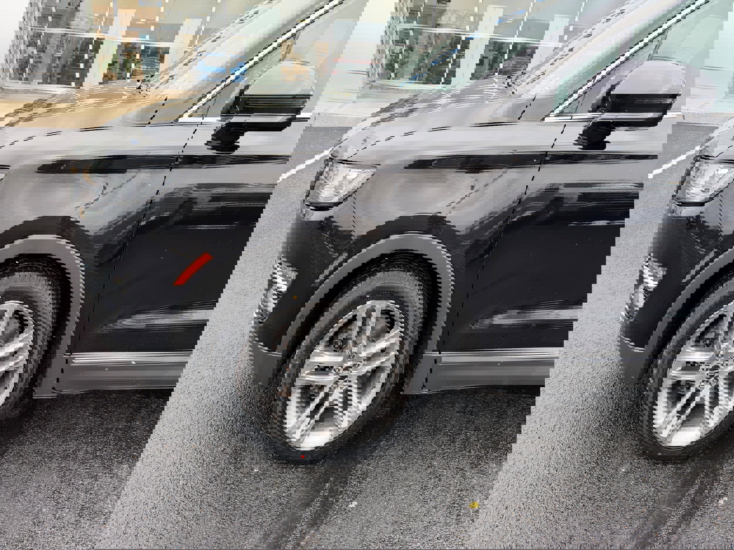 Used 2019 Lincoln MKC Reserve image 11