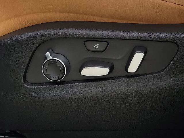 Used 2024 Cadillac XT4 Sport FWD image 17