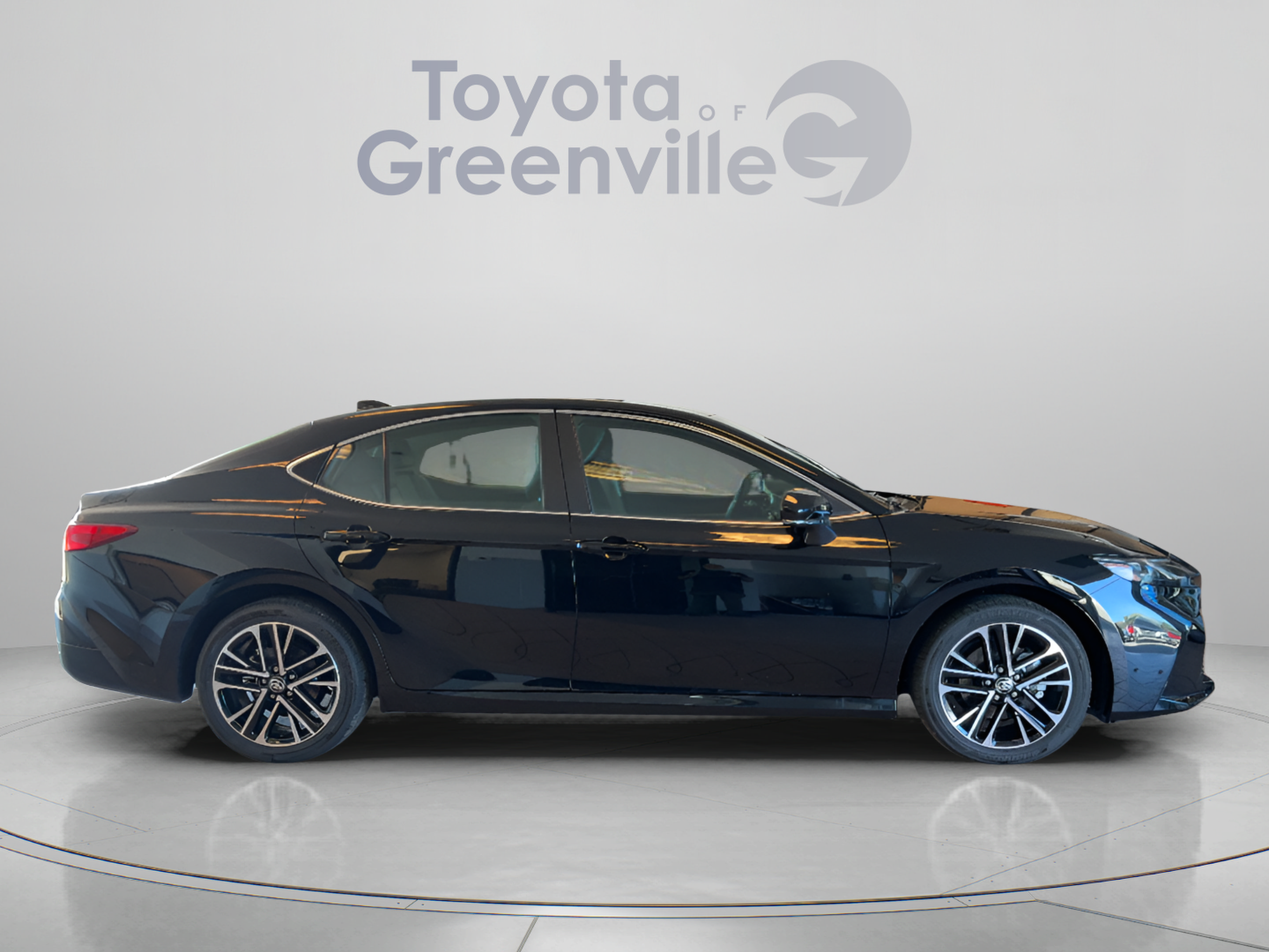 Used 2026 Toyota Camry XLE AWD/4WD image 7