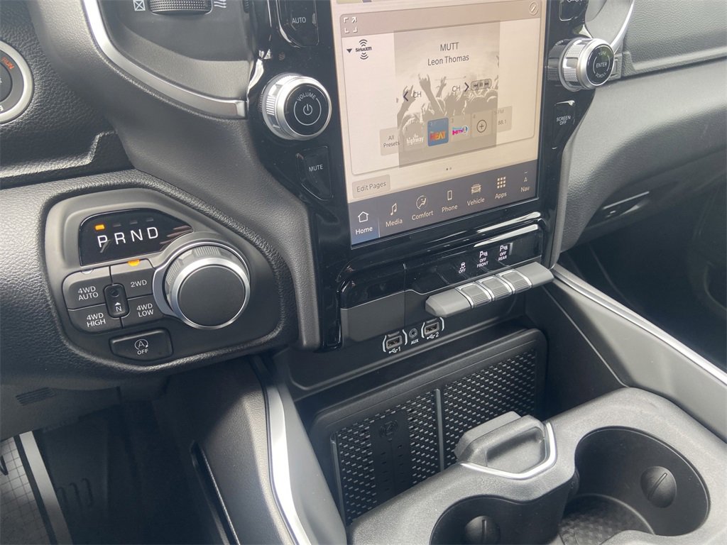 New 2026 RAM 1500 4x4 Crew Cab image 19
