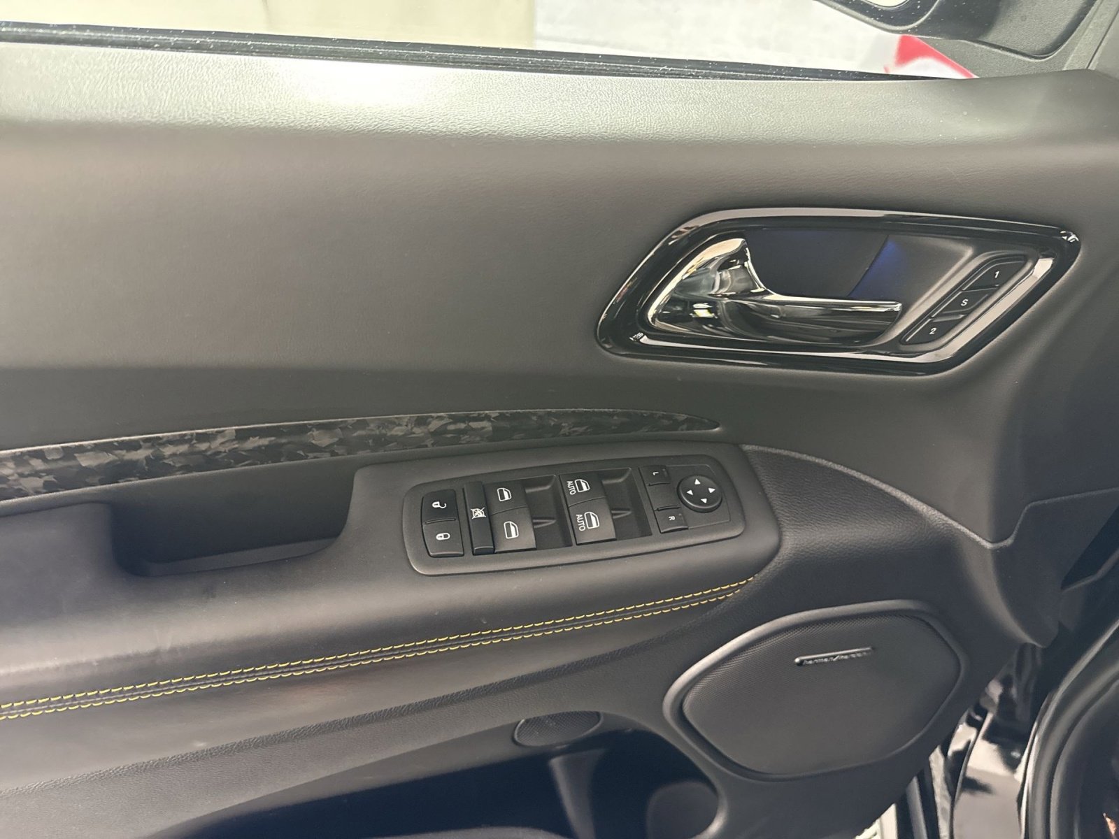 Used 2023 Dodge Durango R/T w/ Hemi Orange Plus Package AWD/4WD image 15