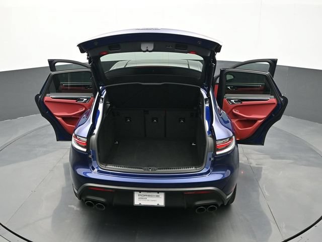 Certified 2025 Porsche Macan S AWD/4WD image 28