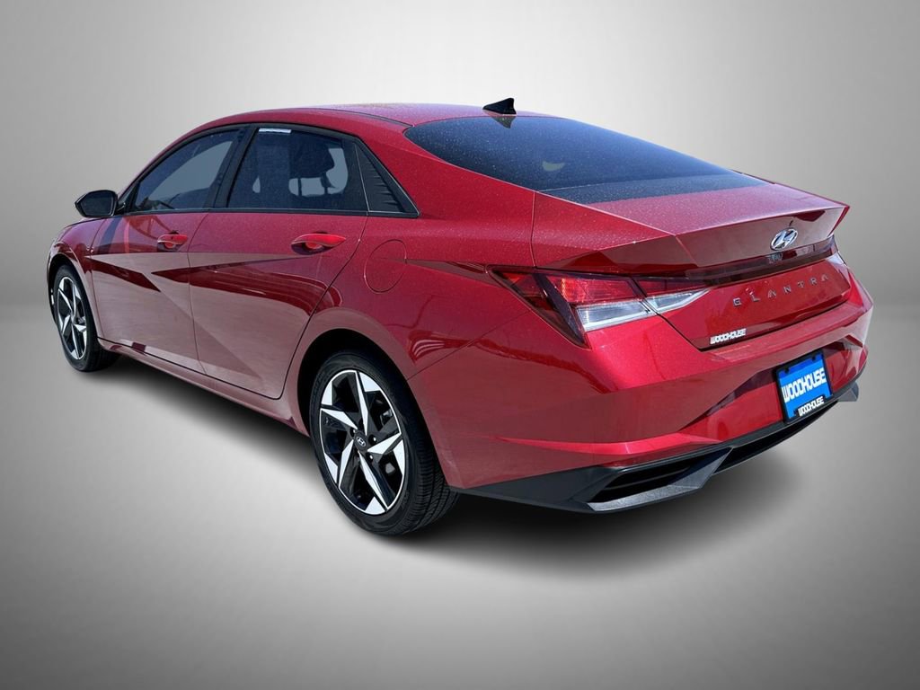 Used 2023 Hyundai Elantra SEL w/ Convenience Package FWD image 7