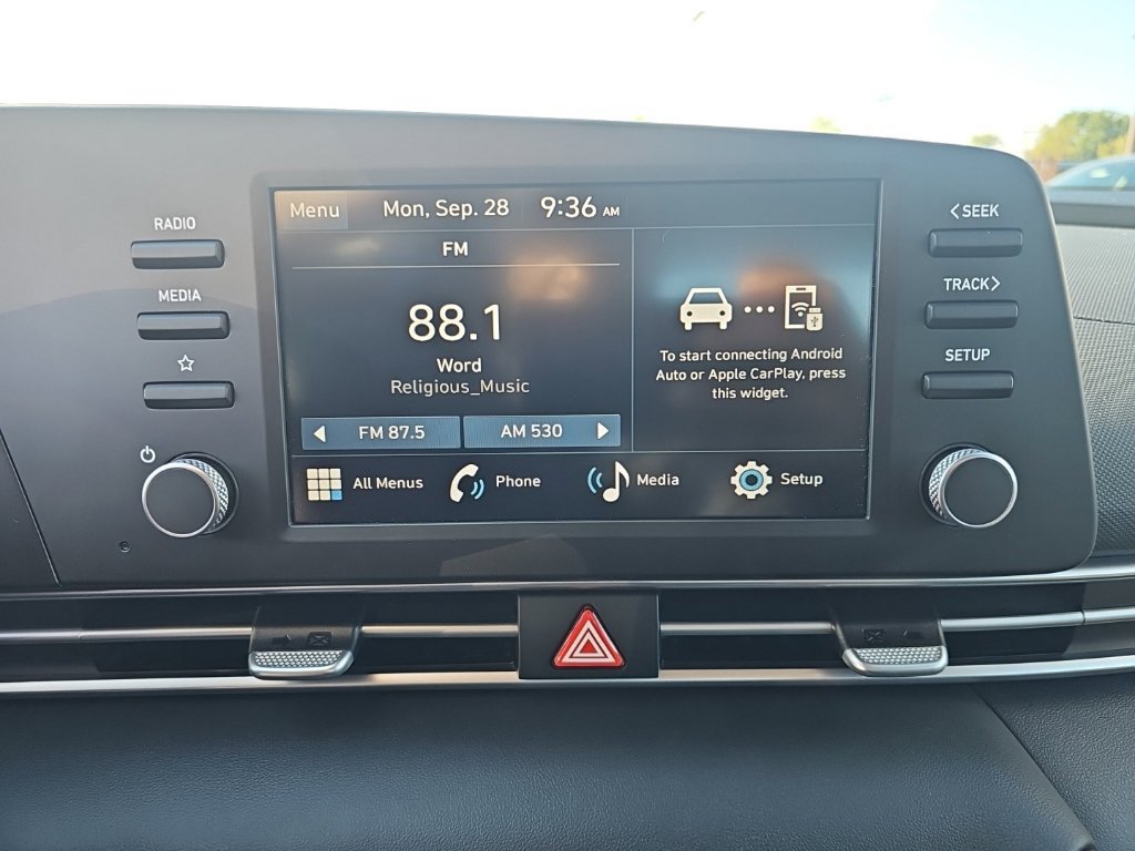 New 2026 Hyundai Elantra SE FWD image 18