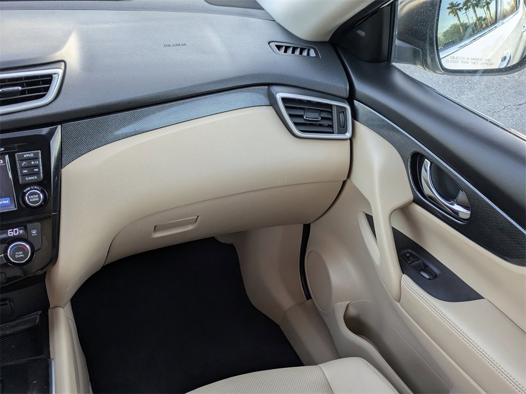 Used 2015 Nissan Rogue SL w/ SL Premium Package image 17