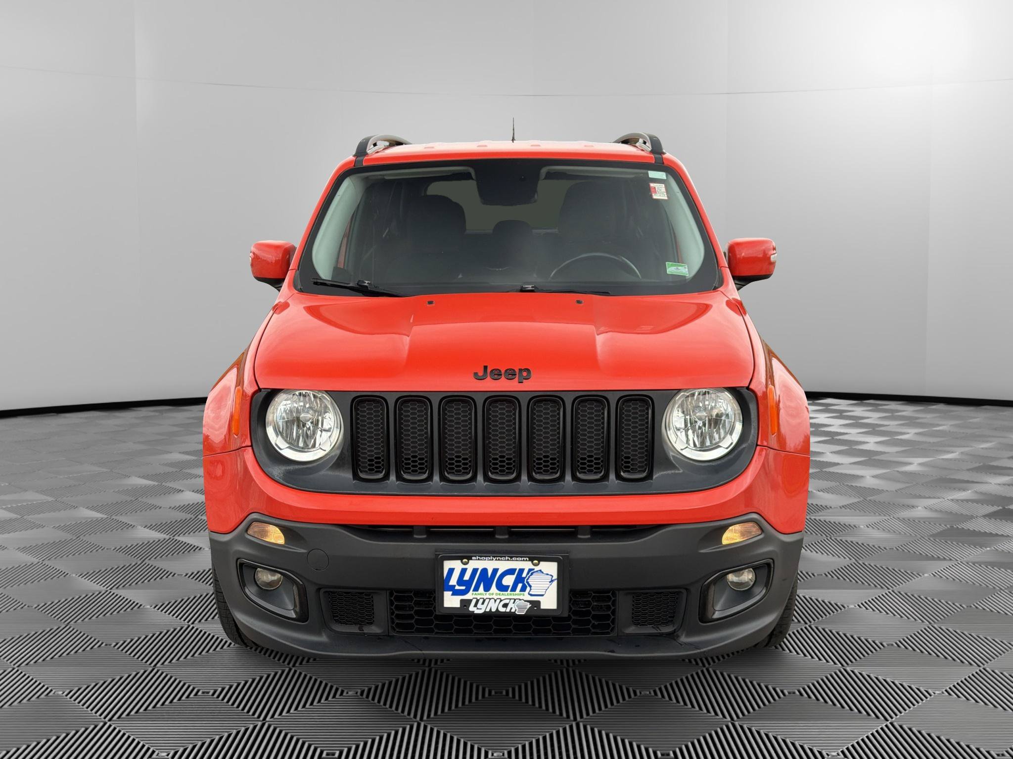 Used 2017 Jeep Renegade Altitude FWD image 7