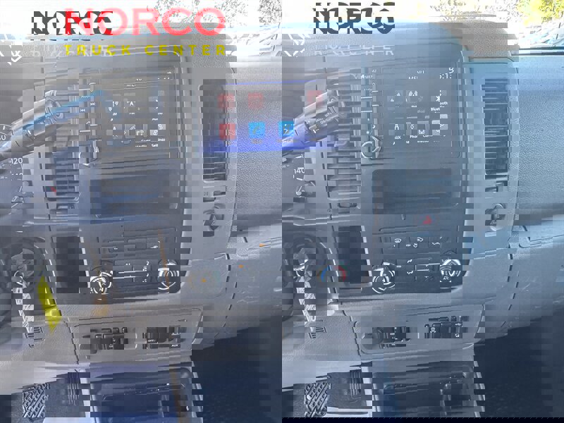 Used 2019 Nissan NV 2500 SV image 23