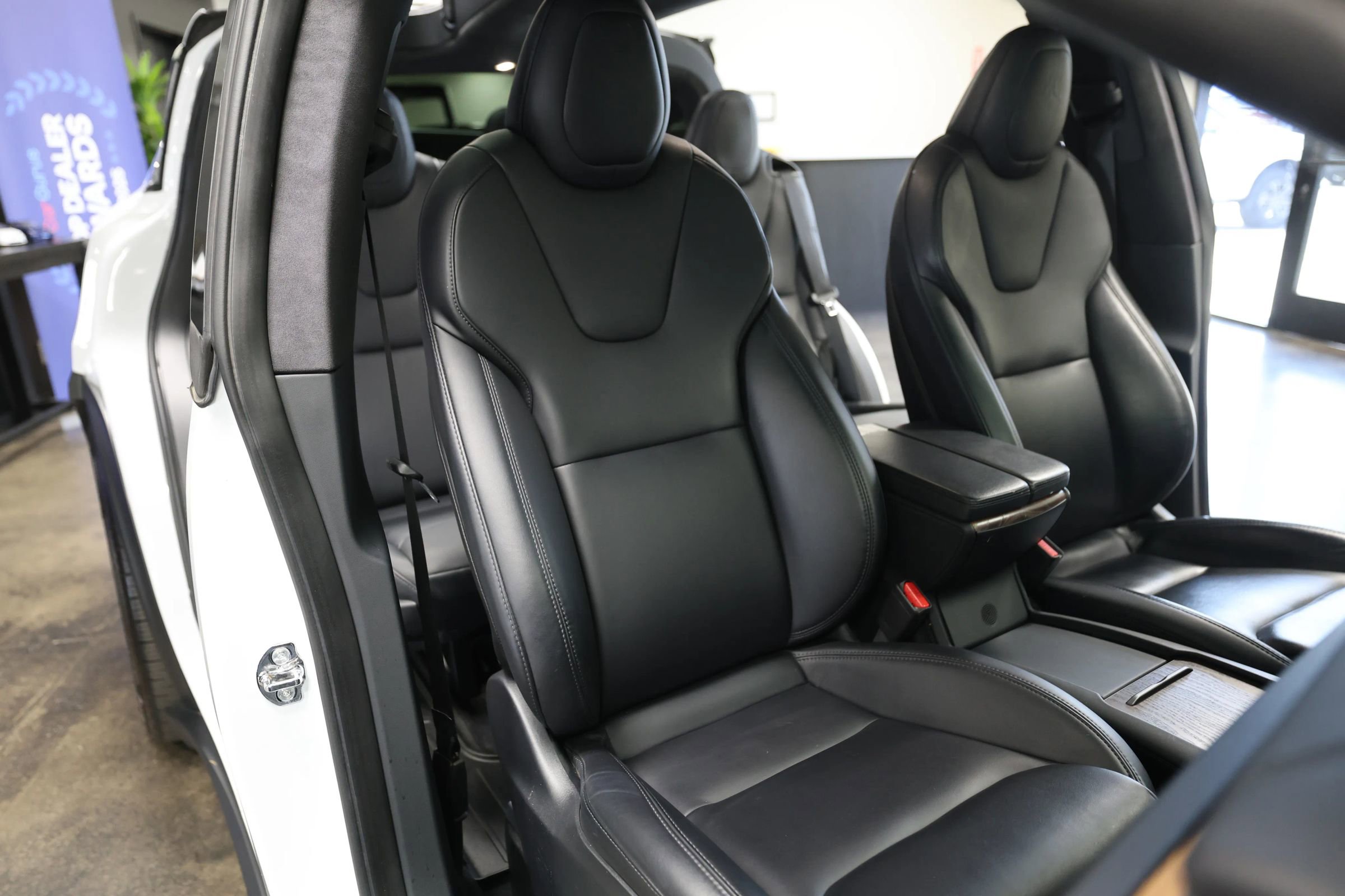 Used 2020 Tesla Model X Long Range AWD/4WD image 35