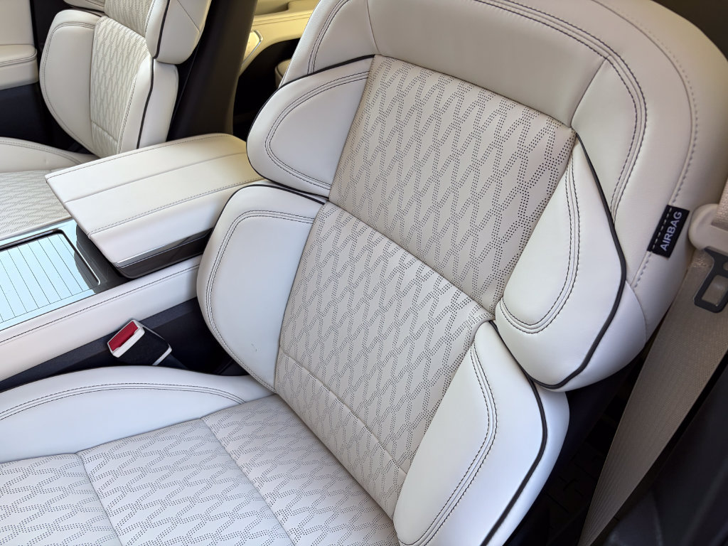 New 2026 Lincoln Nautilus Black Label AWD/4WD image 13