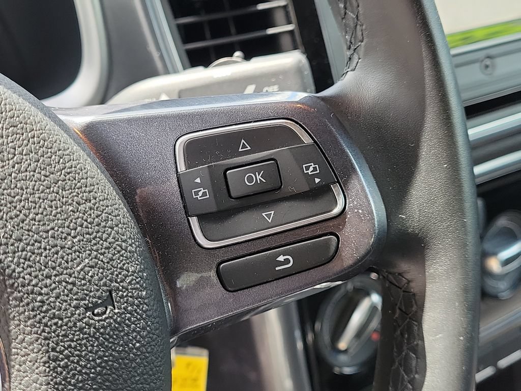 Used 2019 Volkswagen Beetle 2.0T S FWD image 27