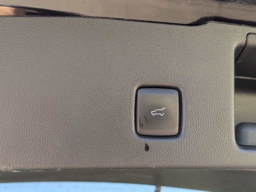 Used 2021 Ford Escape SEL w/ Technology Package FWD image 27