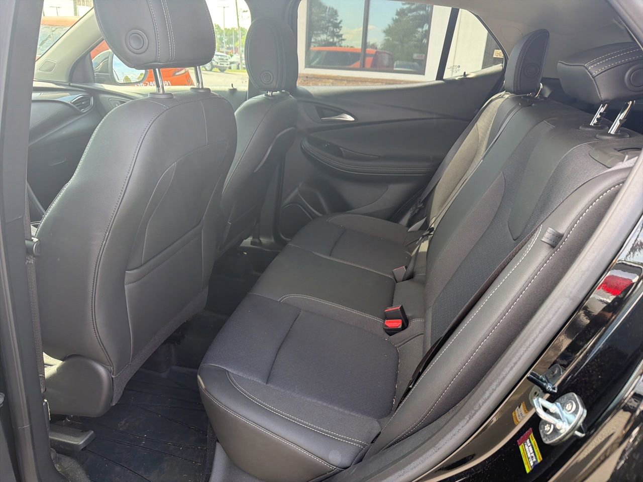 Used 2023 Buick Encore GX Preferred w/ Cold Weather Comfort Package image 5