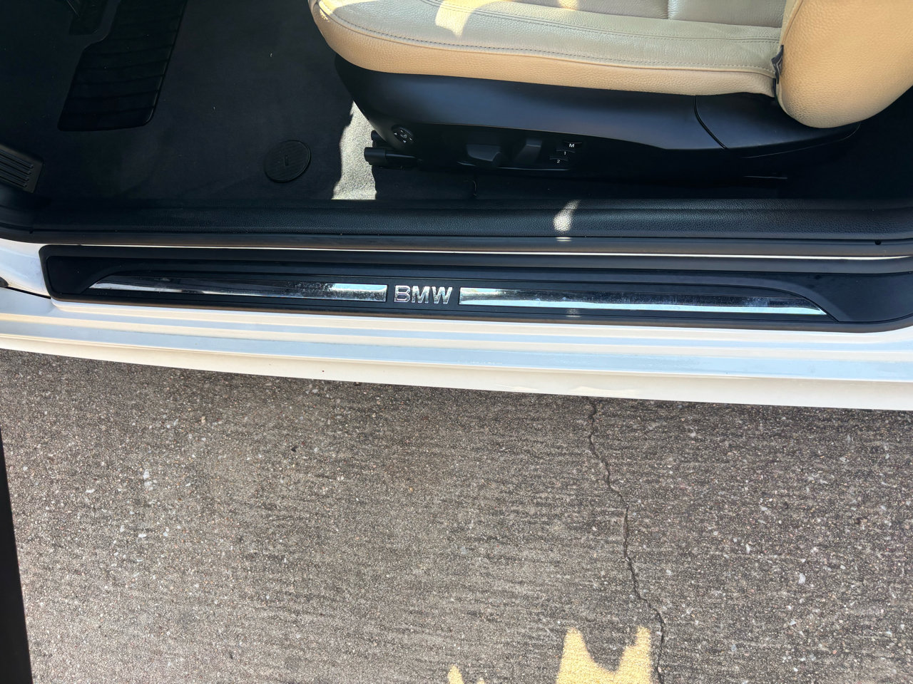 Used 2011 BMW 128i Convertible image 25