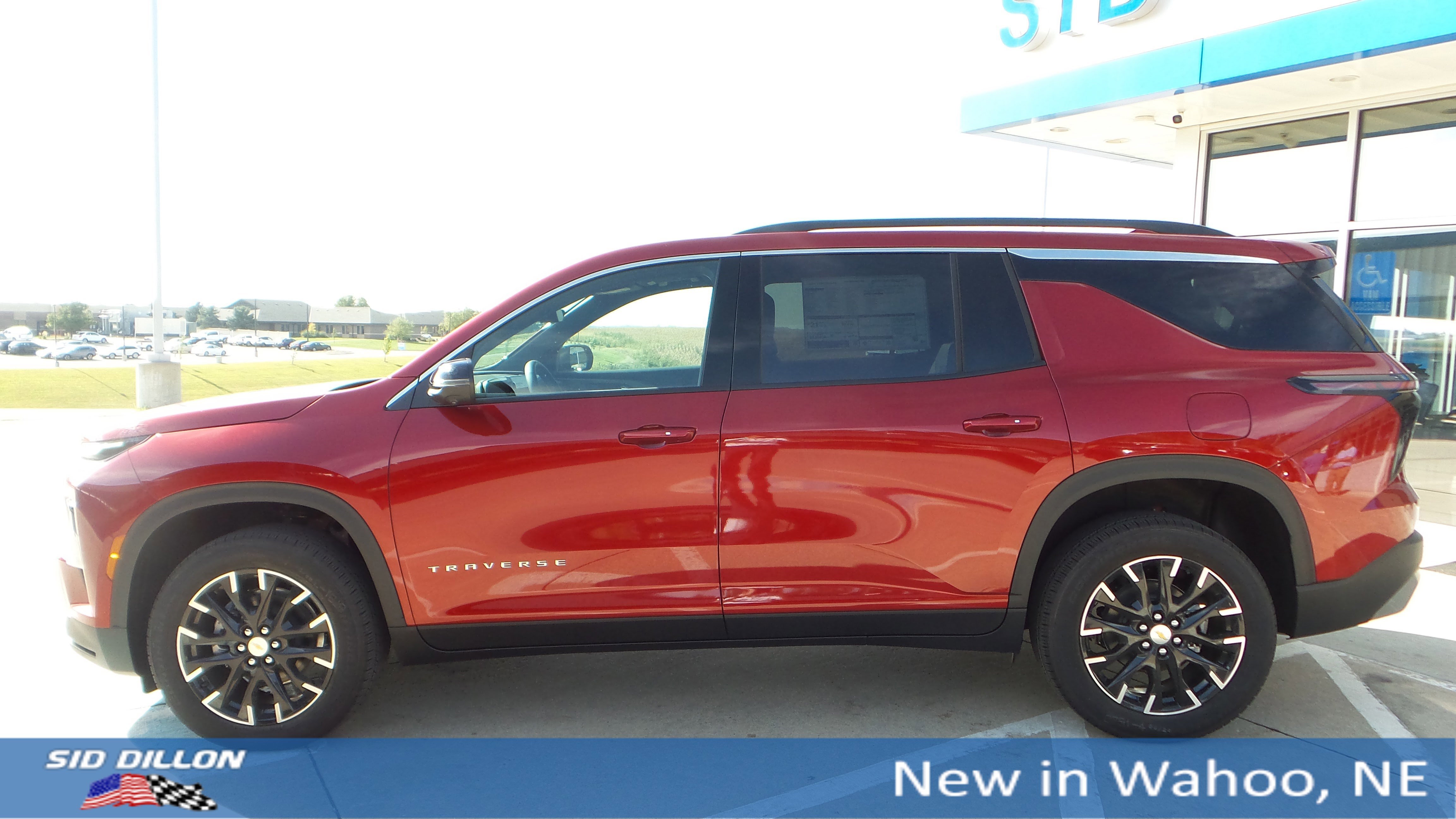 New 2026 Chevrolet Traverse LT w/ Sun and Wheel Package image 2