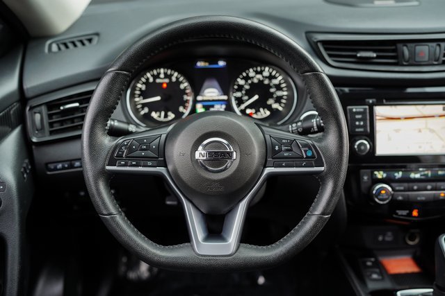 Used 2020 Nissan Rogue SL FWD image 26