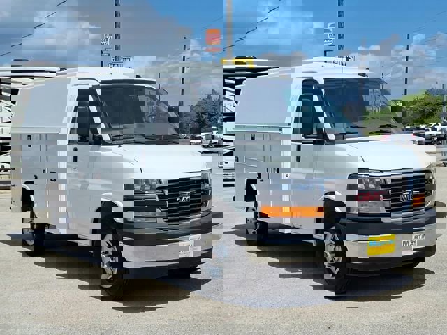 New 2024 GMC Savana 3500 w/ Power Convenience Package image 3