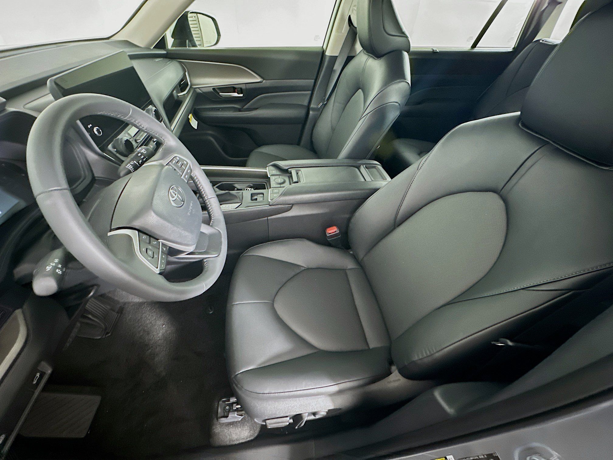 Used 2026 Toyota Grand Highlander FWD image 13