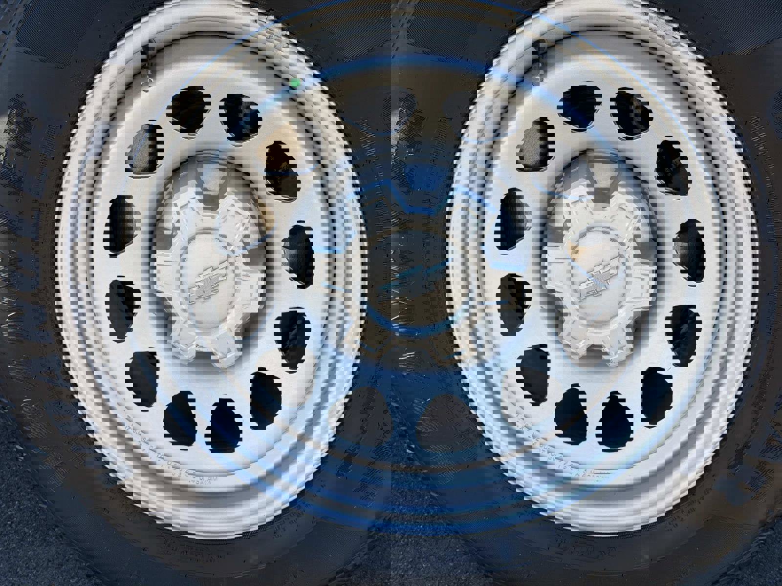 Certified 2024 Chevrolet Colorado W/T image 13