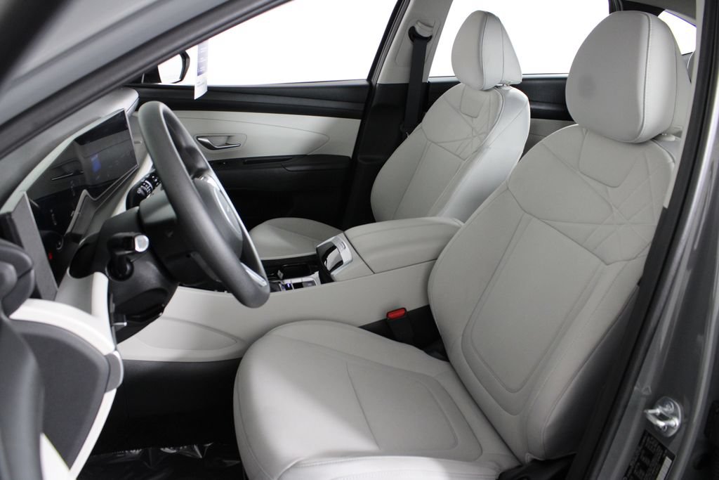 Certified 2026 Hyundai Tucson SE FWD image 20