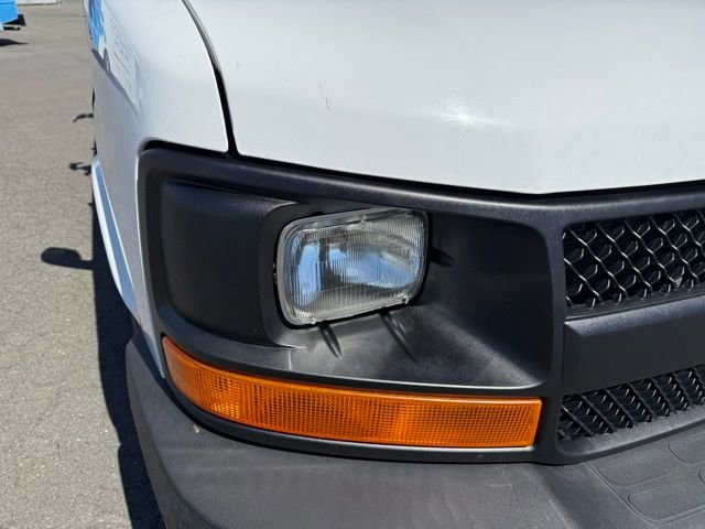 Used 2015 Chevrolet Express 2500 RWD image 10