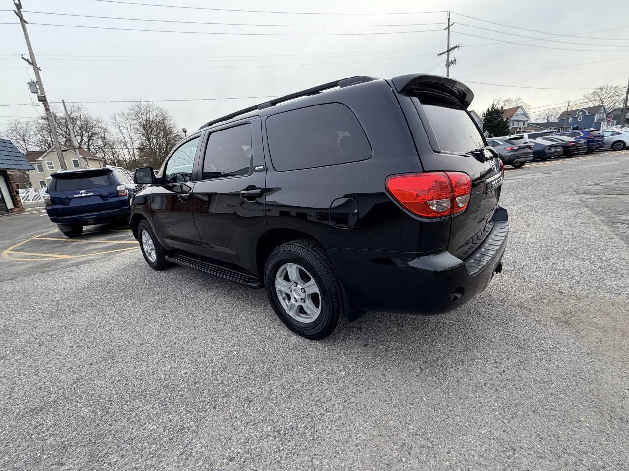 Used 2013 Toyota Sequoia SR5 w/ Premium Pkg image 17