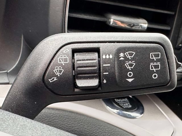 Used 2023 Ford Explorer XLT w/ Equipment Group 202A AWD/4WD image 26