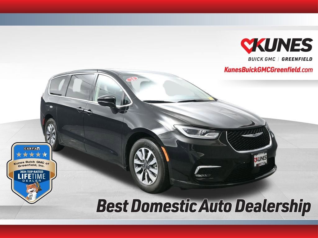 Used 2024 Chrysler Pacifica Select FWD image 1