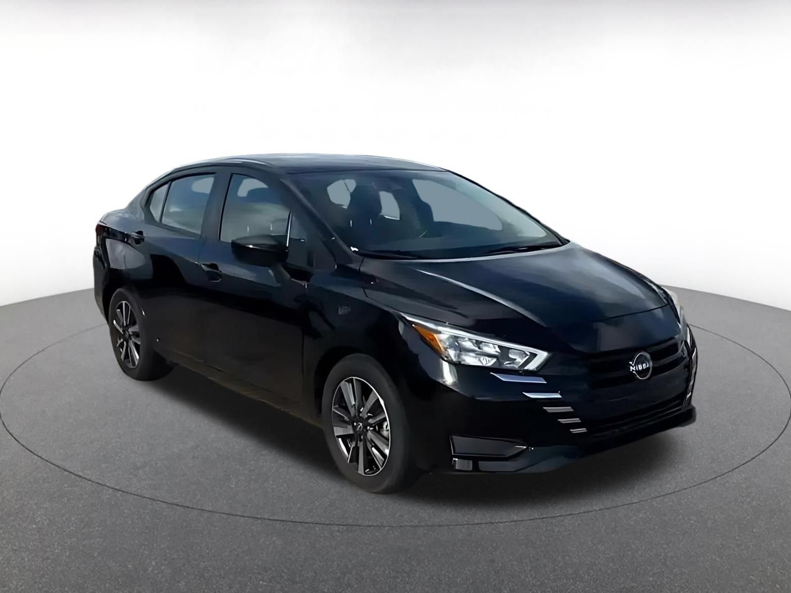 Used 2025 Nissan Versa SV FWD image 2