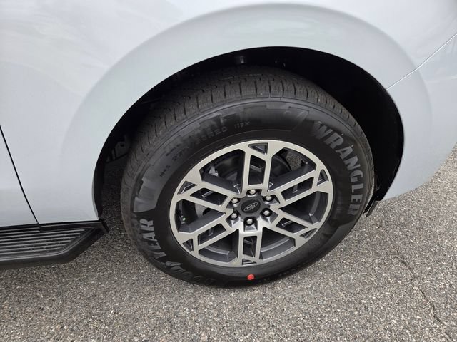 New 2026 Ford Expedition Max Active RWD image 16