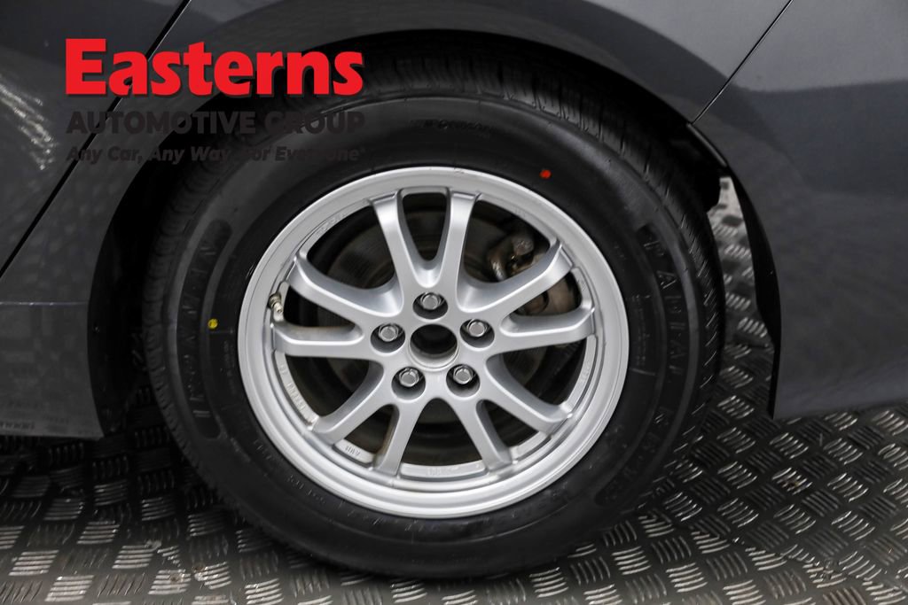 Used 2021 Toyota Prius Prime LE image 31