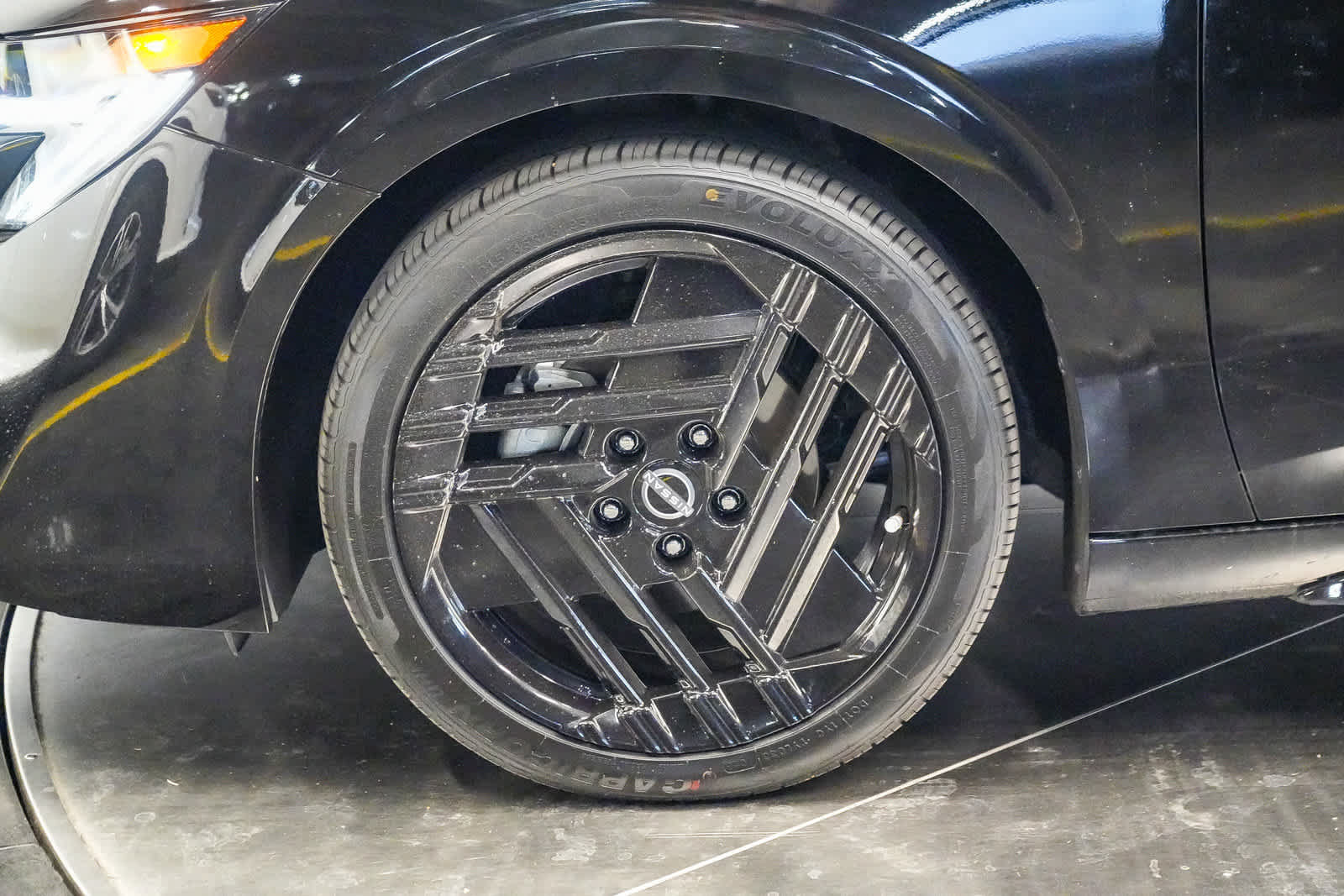 Used 2026 Nissan Sentra SR w/ Floor Mat Package FWD image 9