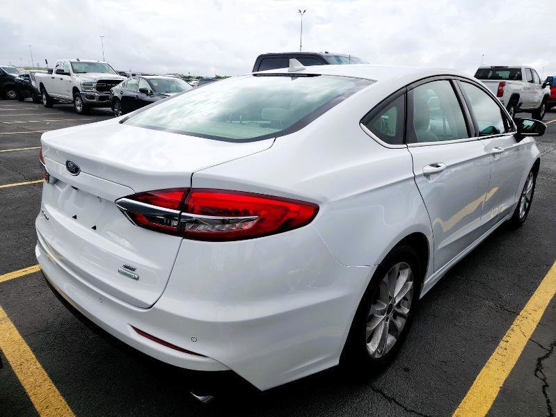 Used 2020 Ford Fusion SE w/ Fleet SE Value Package image 2