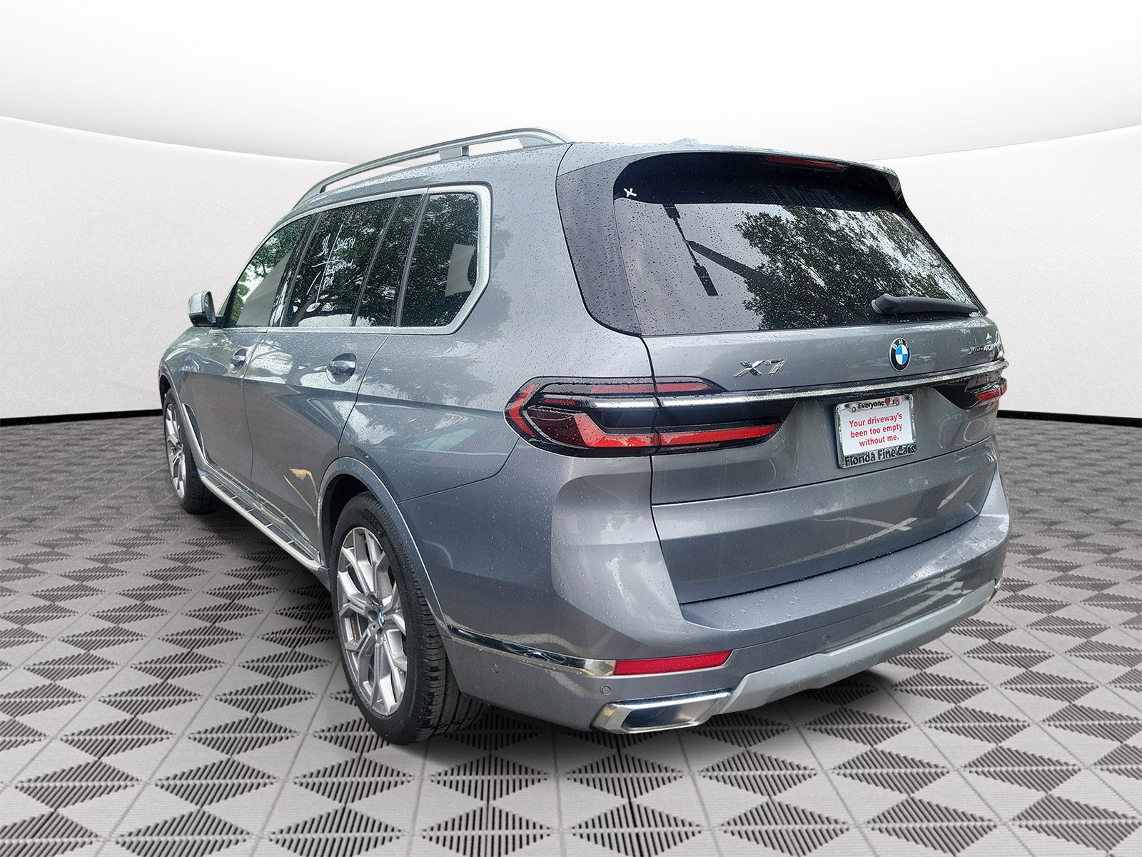 Used 2024 BMW X7 xDrive40i image 3