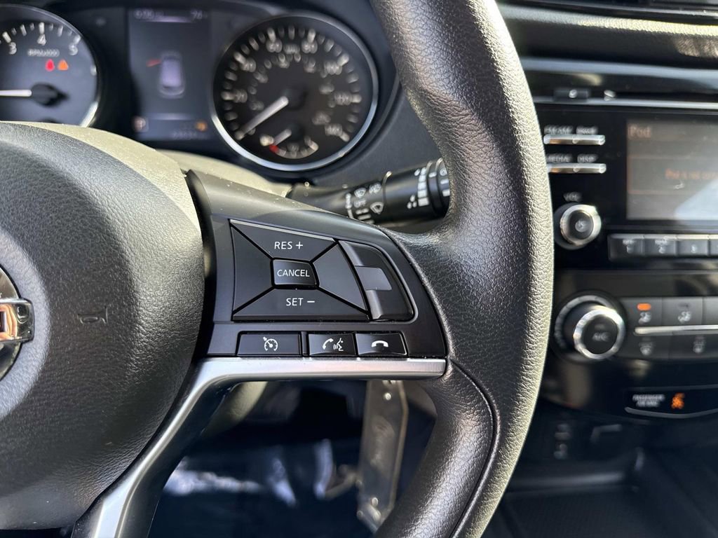 Certified 2018 Nissan Rogue Sport S image 29