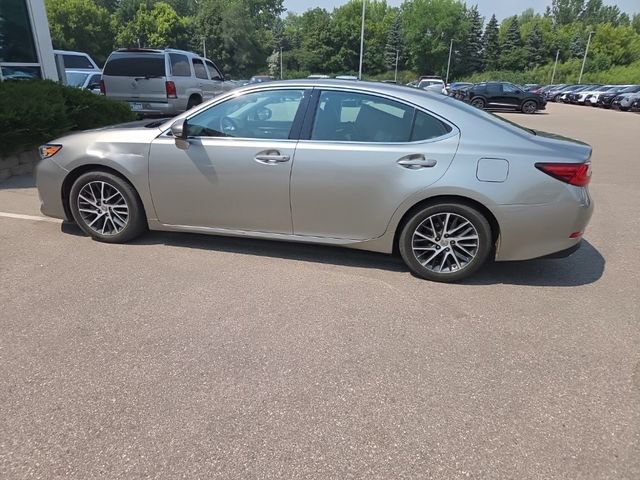 Used 2016 Lexus ES 350 w/ Luxury Package w/Wood Trim FWD image 7