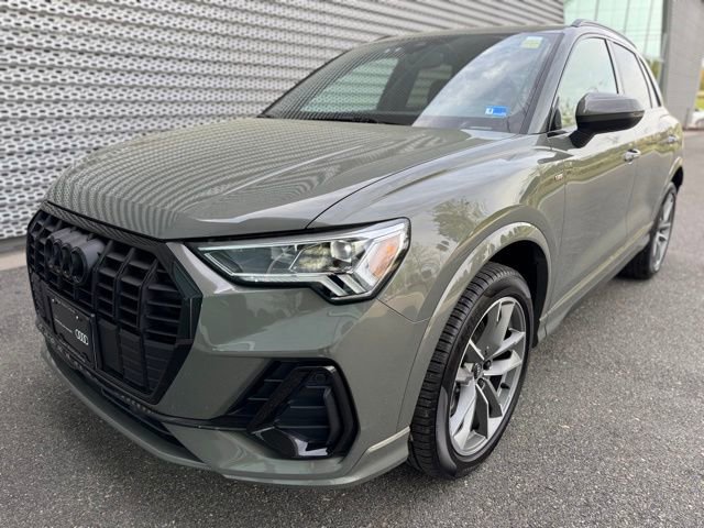Certified 2025 Audi Q3 2.0T Premium w/ Convenience Package