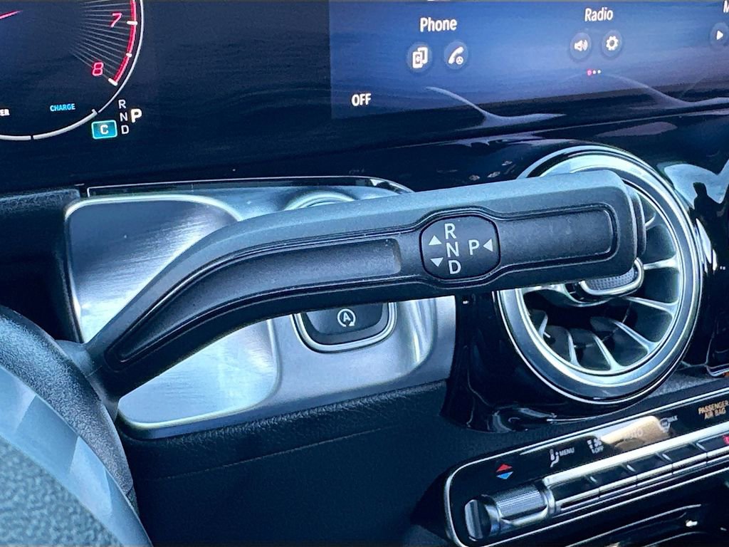 Used 2024 Mercedes-Benz GLB 250 image 16