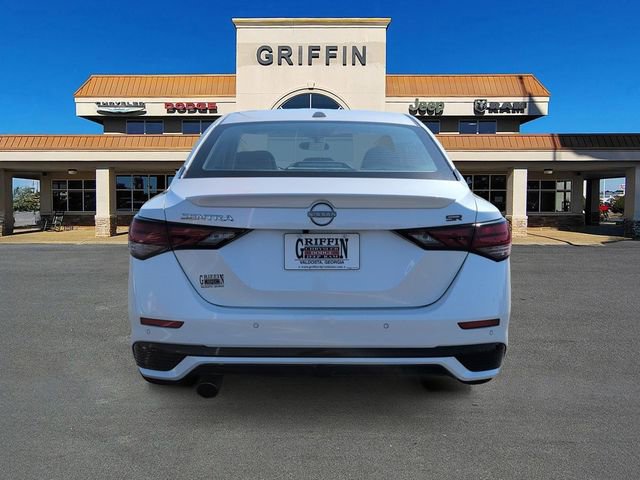Used 2025 Nissan Sentra SR w/ SR Premium Package image 8