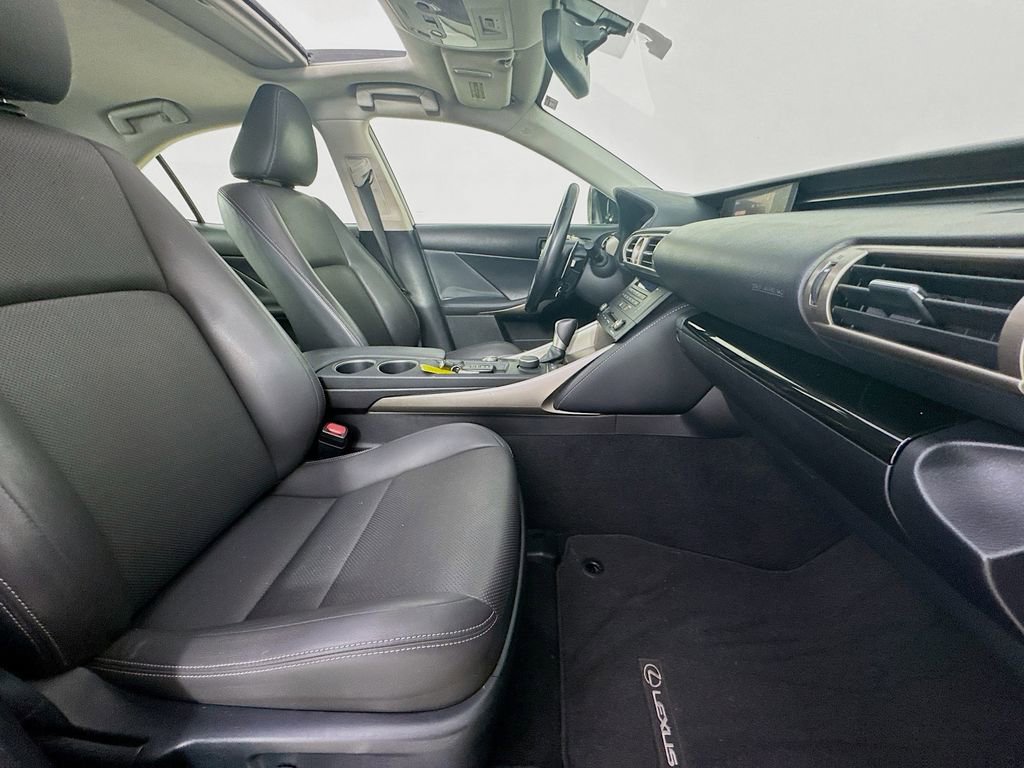 Used 2015 Lexus IS 250 image 34