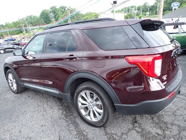 Certified 2023 Ford Explorer XLT w/ Equipment Group 202A AWD/4WD image 4
