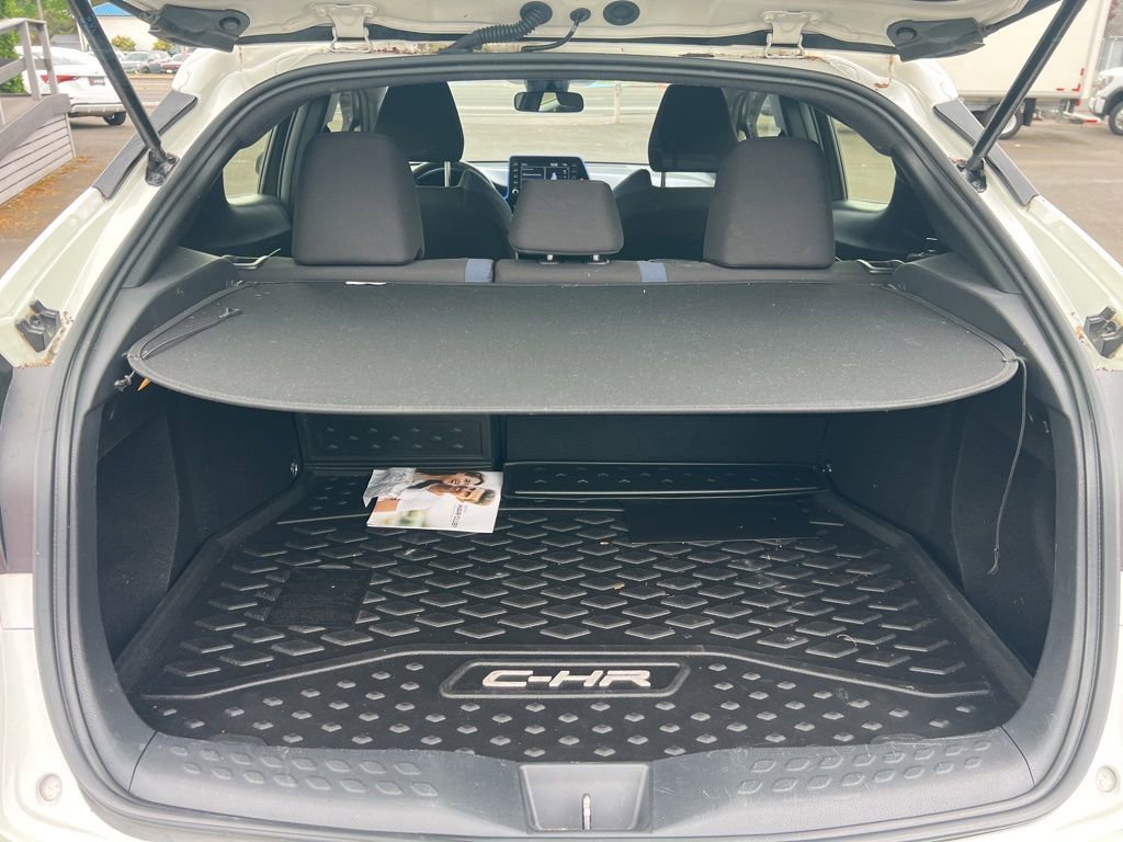 Used 2021 Toyota C-HR XLE FWD image 7