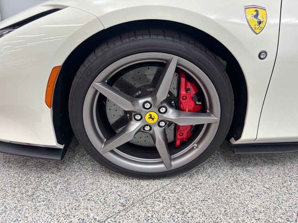 Used 2020 Ferrari F8 Tributo image 23