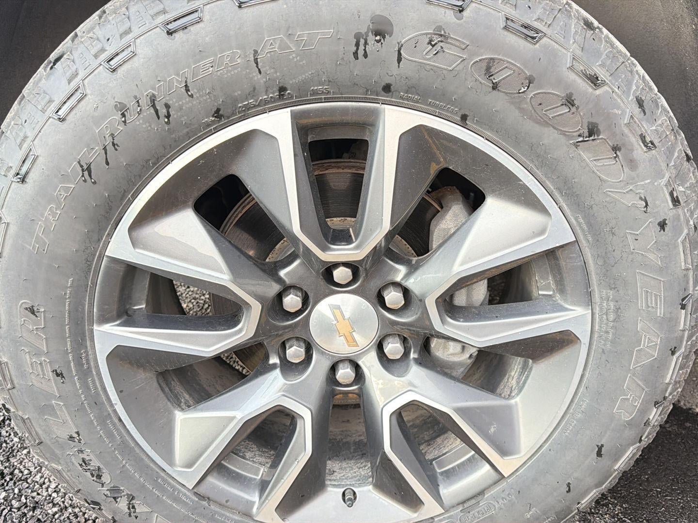 Used 2024 Chevrolet Silverado 1500 LT AWD/4WD image 8