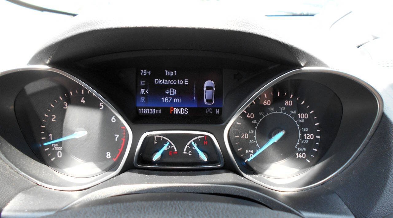 Used 2018 Ford Escape SE w/ SE Sync 3 Package FWD image 17