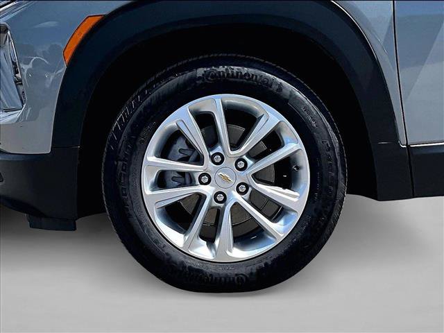 Used 2025 Chevrolet TrailBlazer LS FWD image 9