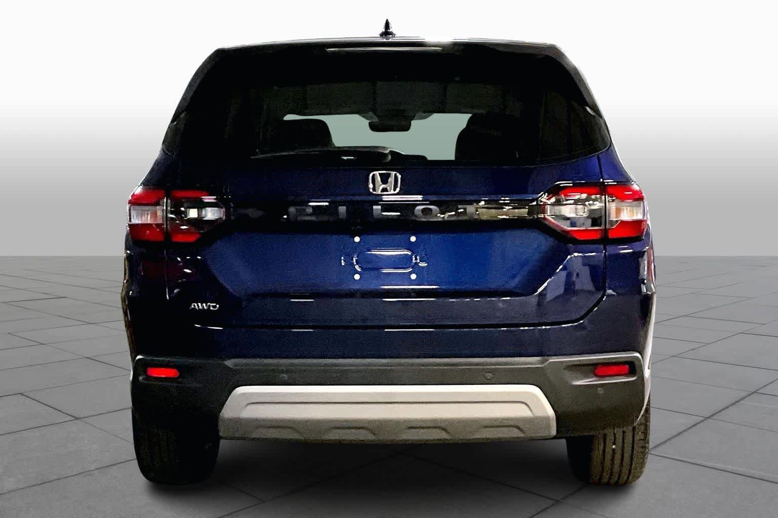 Used 2025 Honda Pilot EX-L image 8
