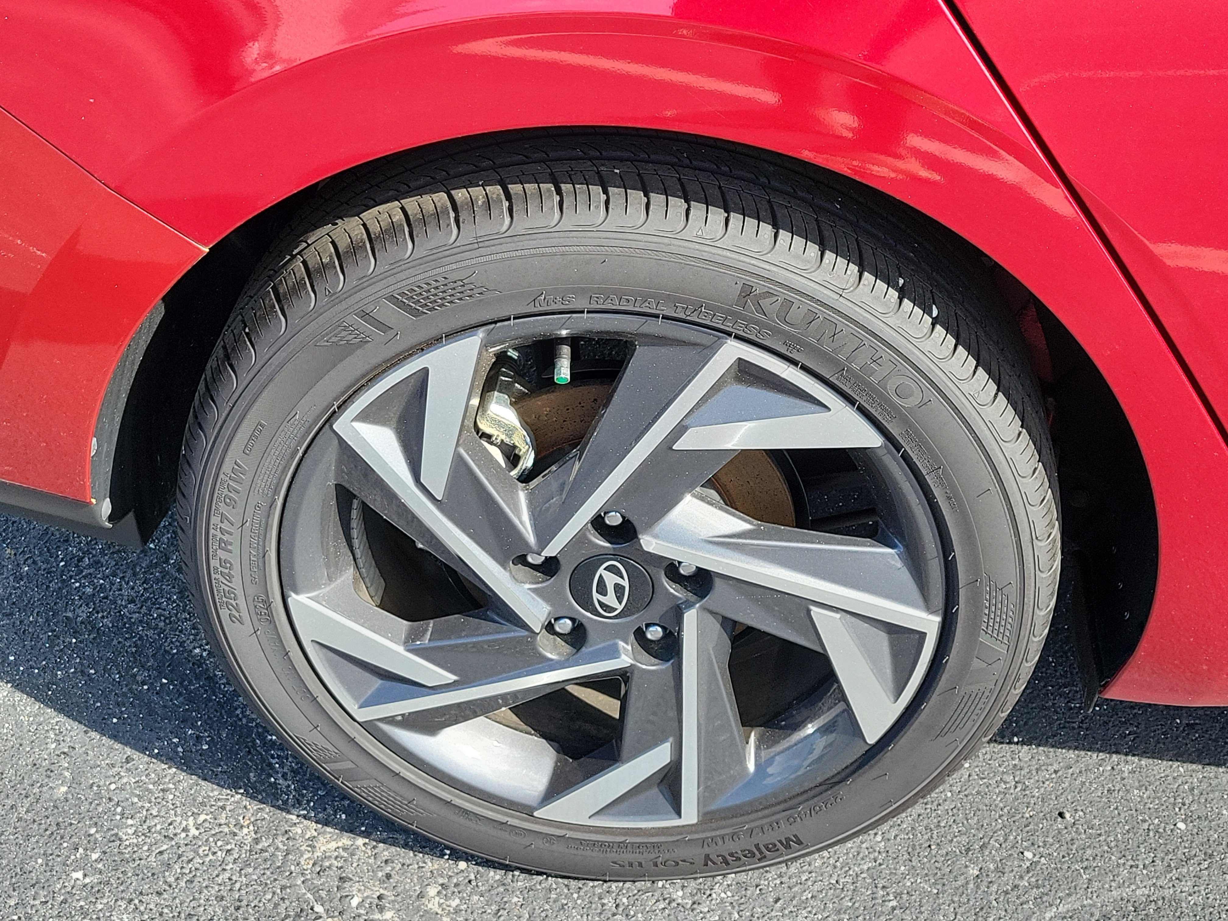 Used 2025 Hyundai Elantra Sport image 10