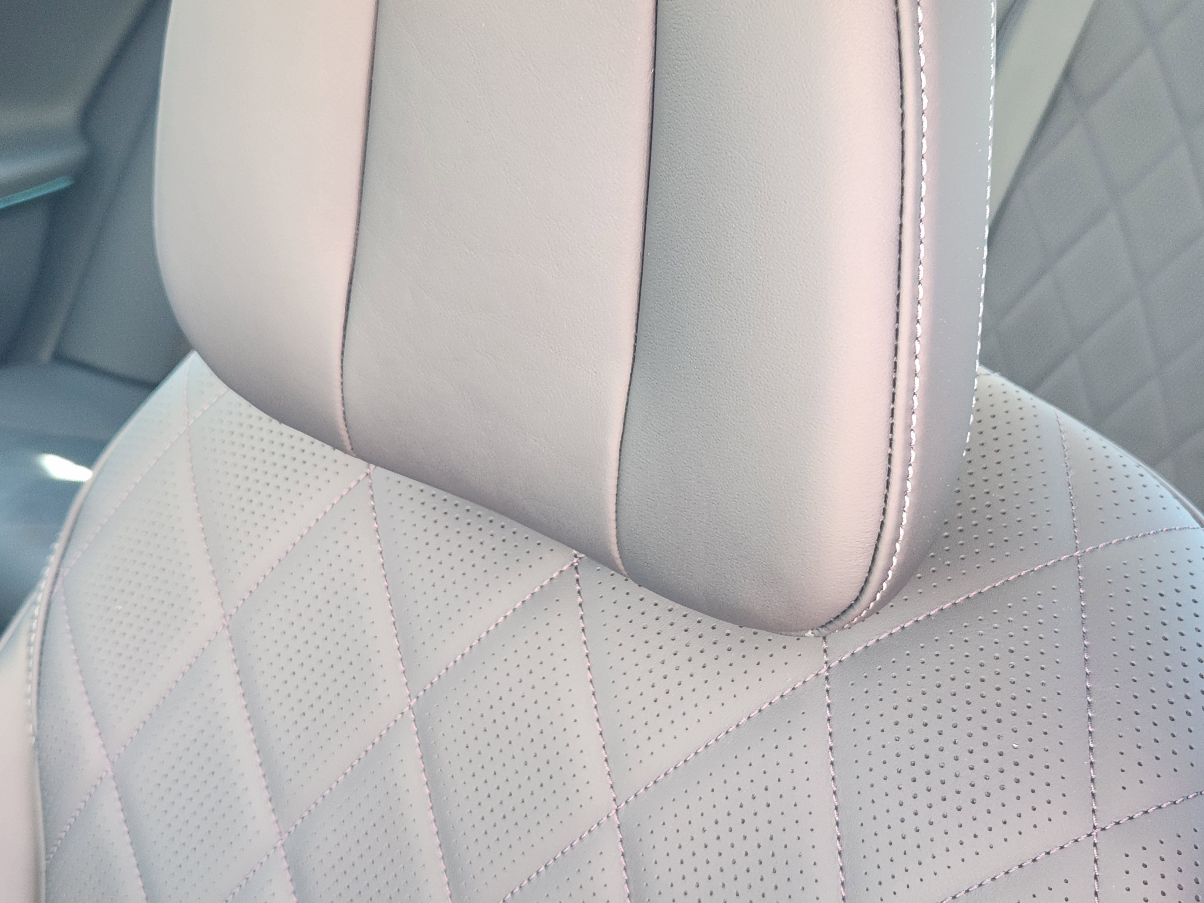 New 2026 Mercedes-Benz E 350 4MATIC Sedan image 16